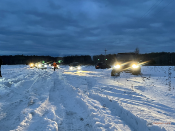 Фото Трофи-лайф 4х4 покатушка Музеи Переславля 23.02.22 - 121.JPG