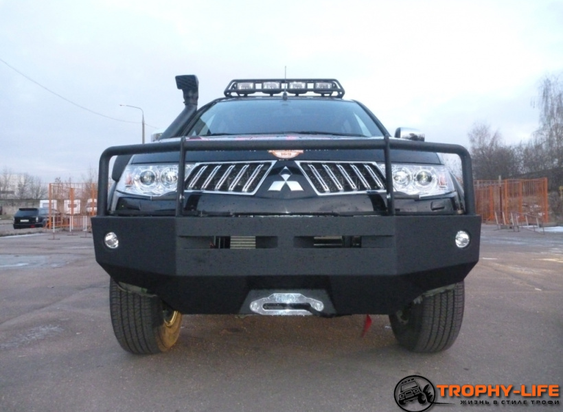 Mitsubishi Pajero Sport II