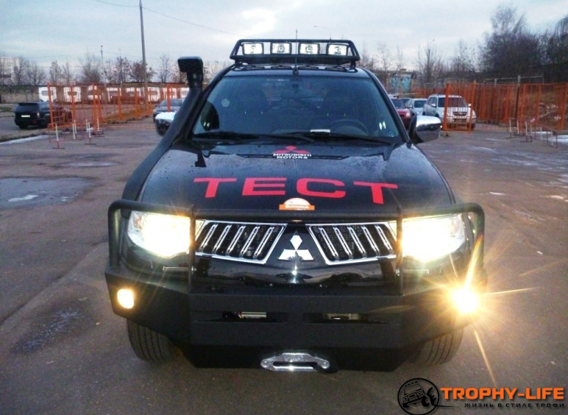 Mitsubishi Pajero Sport II