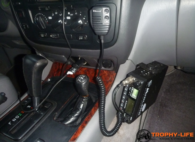 Toyota Land Cruiser 100
