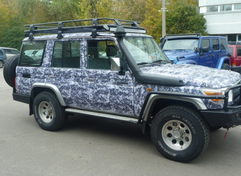 Toyota Land Cruiser 70, HZJ76