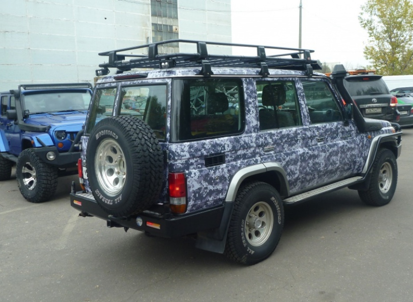 Toyota Land Cruiser 70, HZJ76