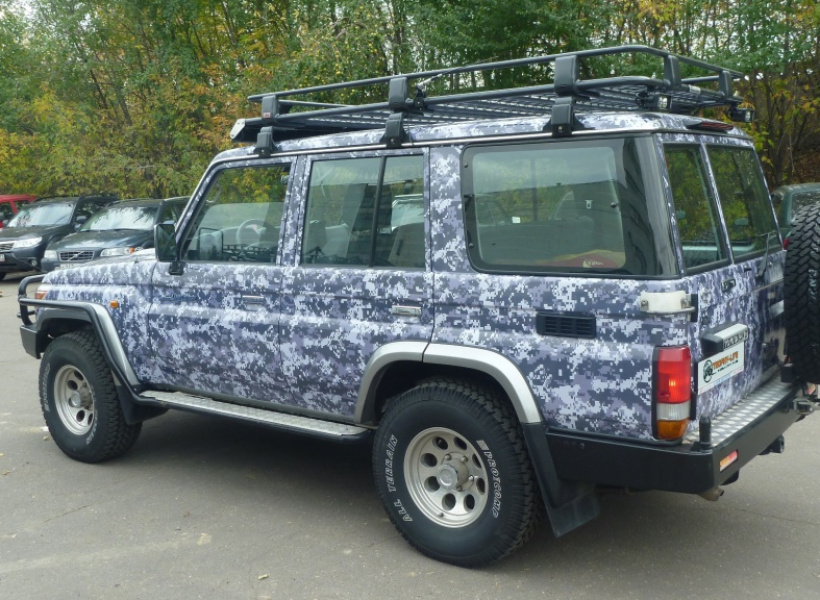 Toyota Land Cruiser 70, HZJ76