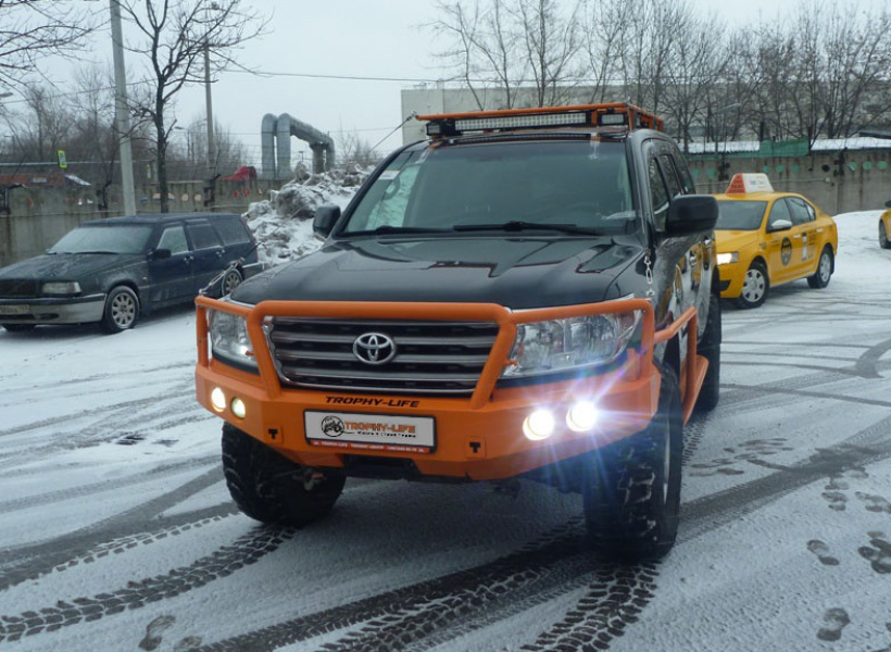 Toyota Land Cruiser 200