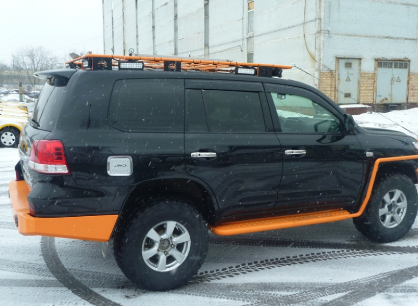 Toyota Land Cruiser 200