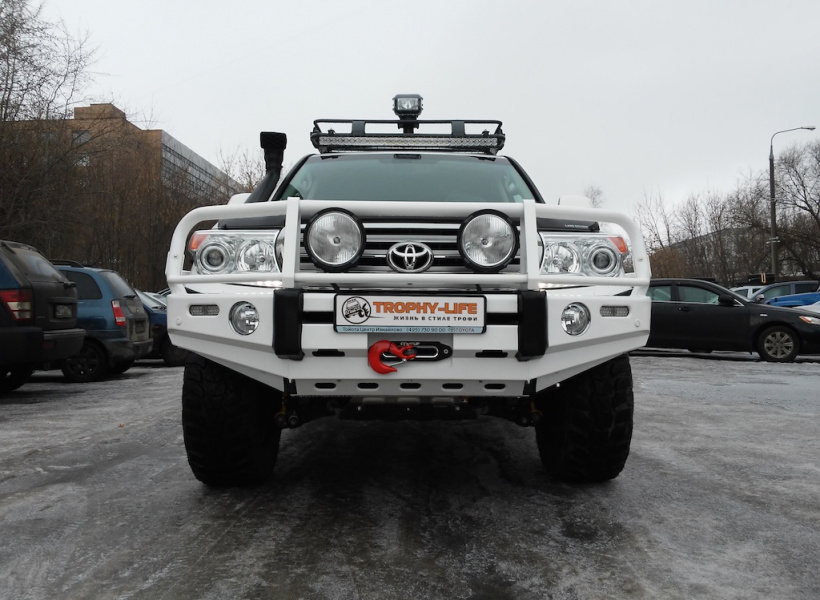 Toyota Land Cruiser 200