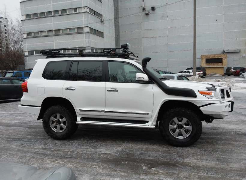 Toyota Land Cruiser 200