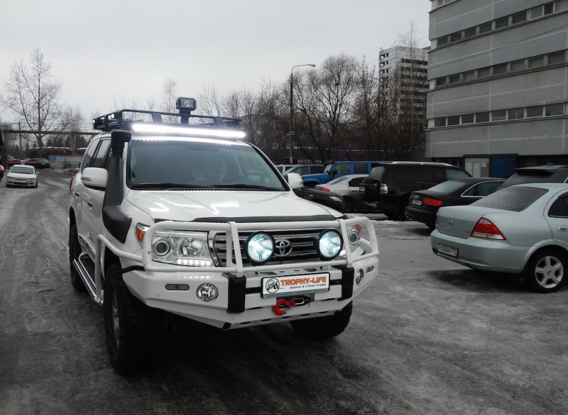 Toyota Land Cruiser 200