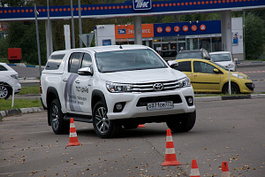 Тест-драйв Toyota LC200, LC Prado 150, Hilux 2015 в Тойота Центр Внуково