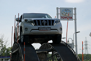 Тест-драйв Toyota